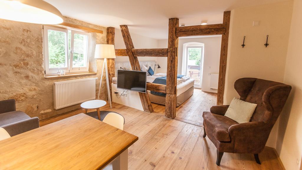 Baumgartners Dreiseithof - Historisch, Modern, Zentral Lägenhet Bad Krozingen Exteriör bild